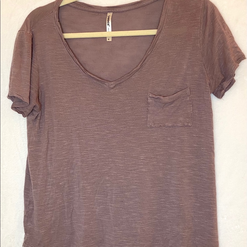 Short sleeve vneck